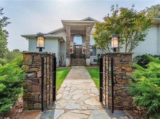 807 Muirfield Ct, High Point, NC 27265