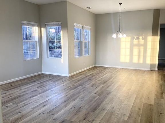 4th image of 62 Highridge Dr