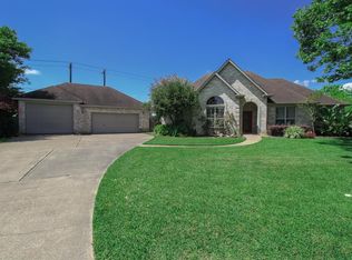 209 Shirleen Dr, Seabrook, TX 77586
