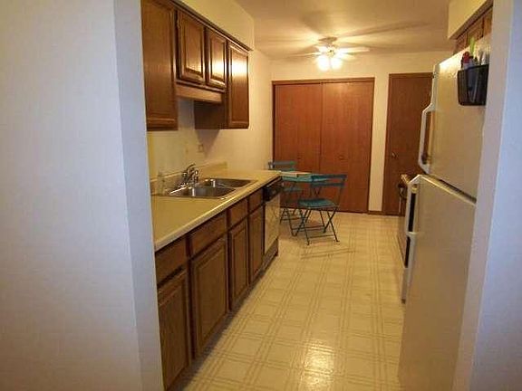 5th image of 4417 S Greenridge Cir #4417