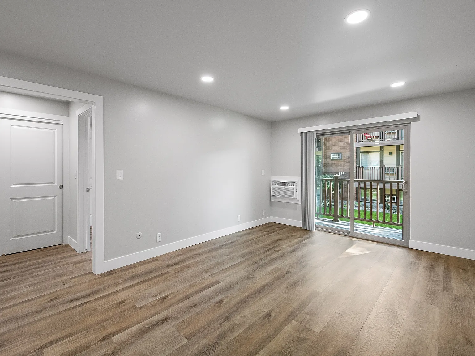 Garden Apartments — Photo 4