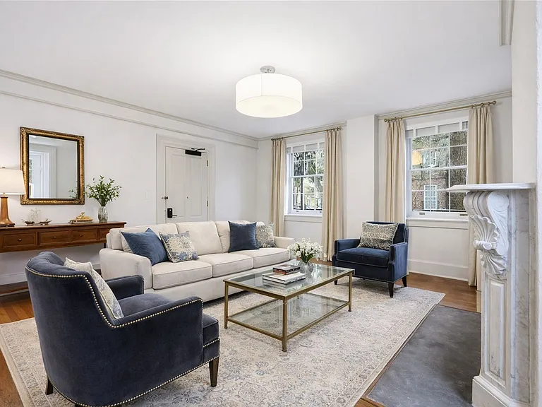 124 E McDonough St — Photo 31