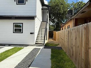 208 Roberts St #B, San Antonio, TX 78207
