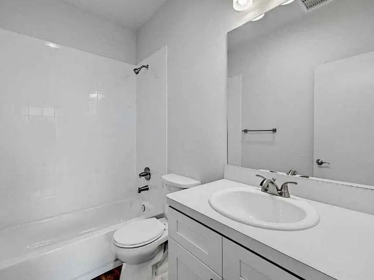 Towne Oaks — Photo 11
