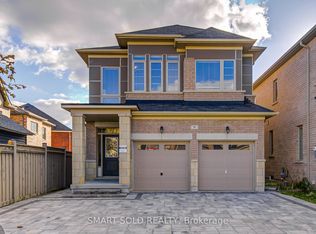 99 Chouinard Way, Aurora, ON L4G1B7