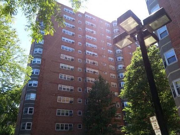 2nd image of 4950 N Marine Dr APT 1006