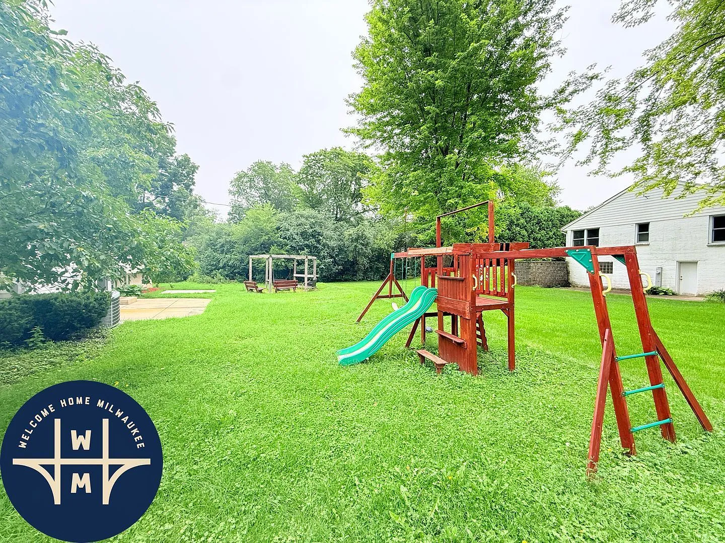 5 bed, 3.0 bath, 2714 sqft, $4,198 — Photo 3