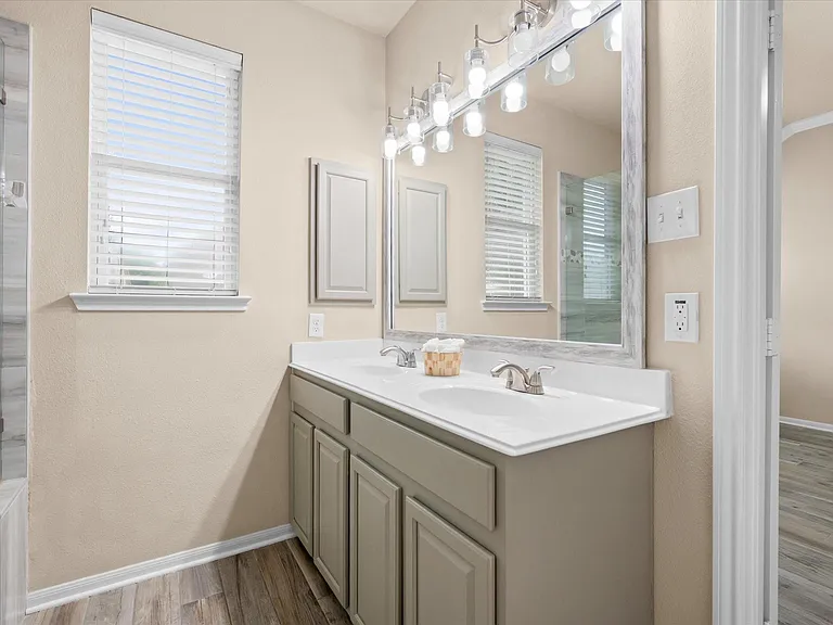 26 Canterborough Pl — Photo 13