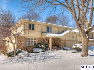 1720 S 155th Cir, Omaha, NE 68144