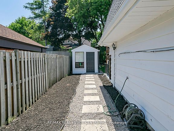 3rd image of 6978 Estoril Rd