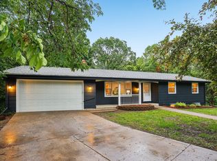 9100 Oakwood Rd, Saint Bonifacius, MN 55375