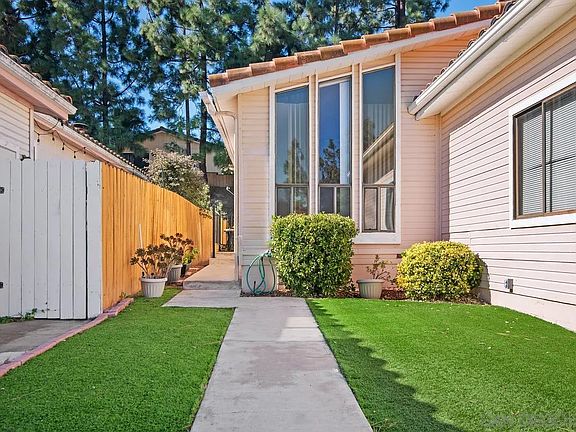 4th image of 14955 Avenida Venusto Unit 80