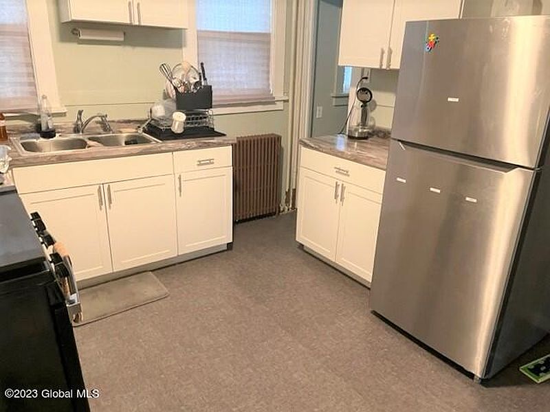 4th image of 30 Benson Street
