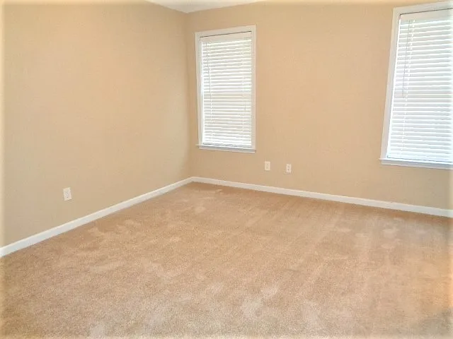 7072 Parkbrook Ln — Photo 6
