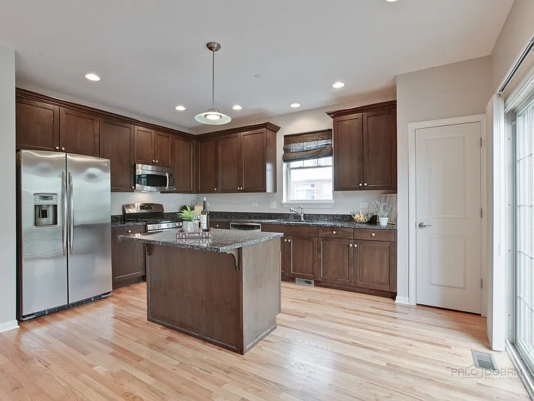 1194 Danforth Ct — Photo 13