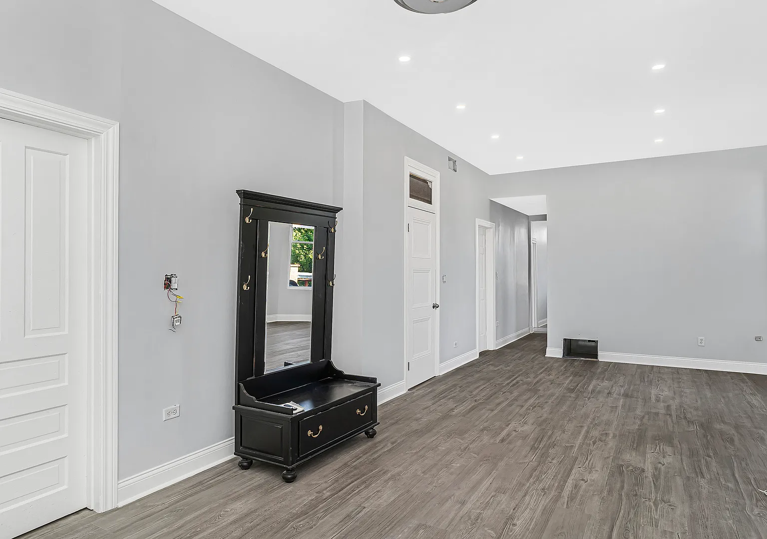 3 bed, $2,400 — Photo 4
