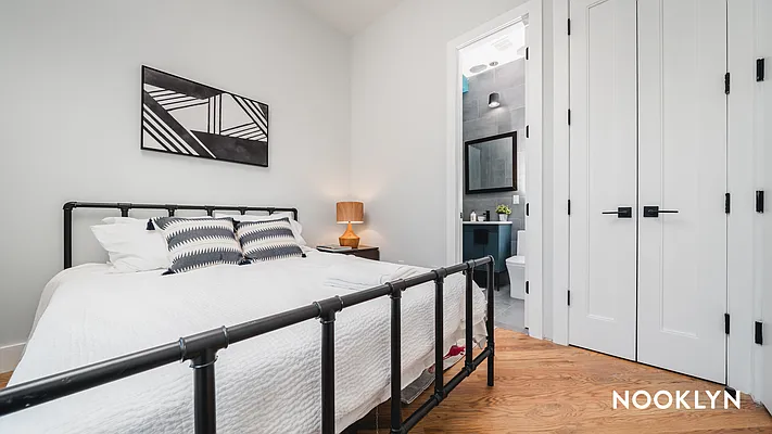 Rented by Nooklyn NYC LLC | media 54