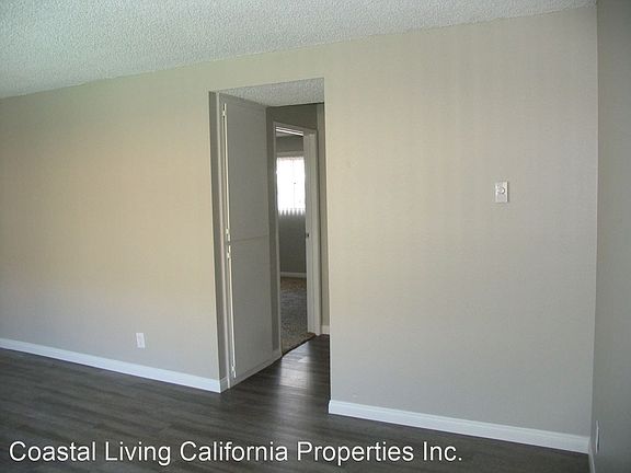 4th image of 1675 Chapel Dr APT 8