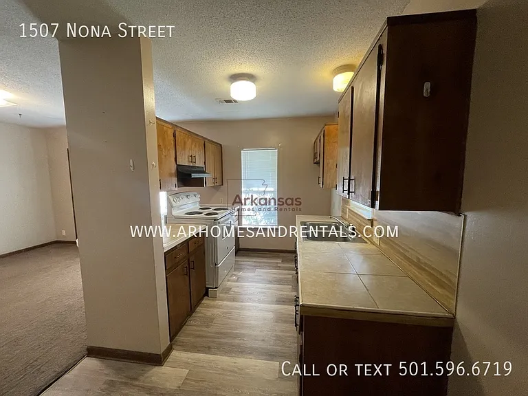 1507 Nona St — Photo 10