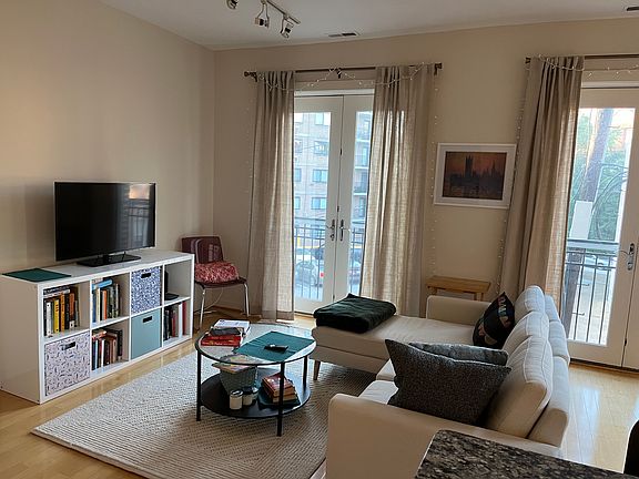 4th image of 1704 T St NW APT 303