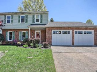 910 Robert St, Mechanicsburg, PA 17055