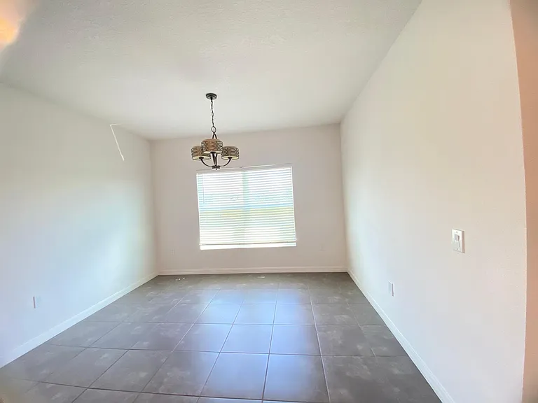 2751 Rialto Ct — Photo 18