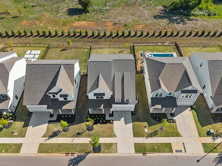 8604 Bridgegate Dr — Photo 3