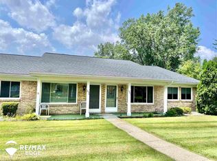 1051 Normandy Terrace Dr, Flint, MI 48532