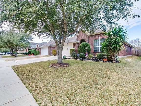 2nd image of 6827 Atasca Creek Dr
