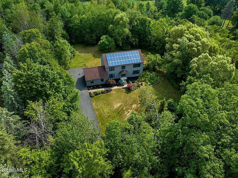 2nd image of 727 Riverview Road