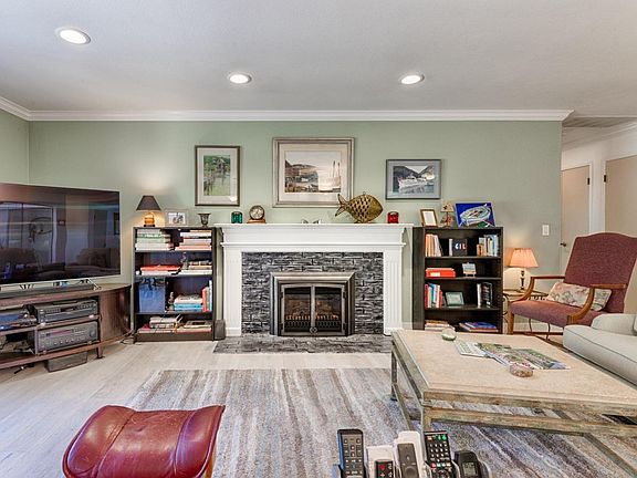 4th image of 6477 Meadowridge Drive