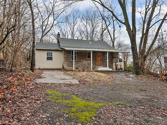 3rd image of 1344 Central Ave