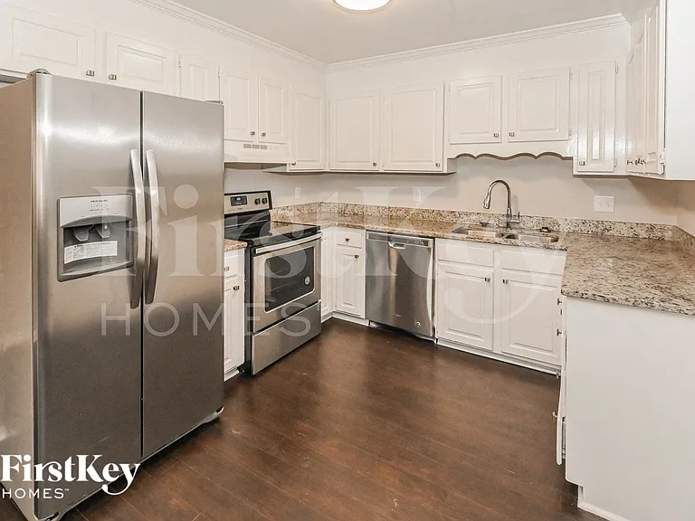 6831 Van De Rohe Dr — Photo 4
