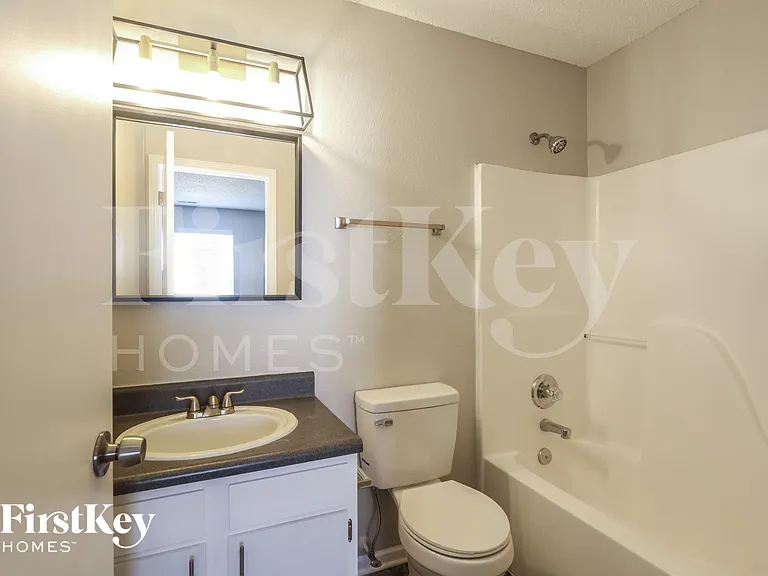 9762 Trail Dr — Photo 14