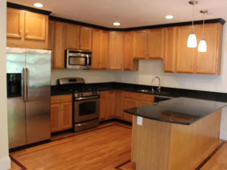 8 Grant St #18 — Photo 4