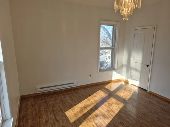 1205 Bank St #1/2, Keokuk, IA 52632