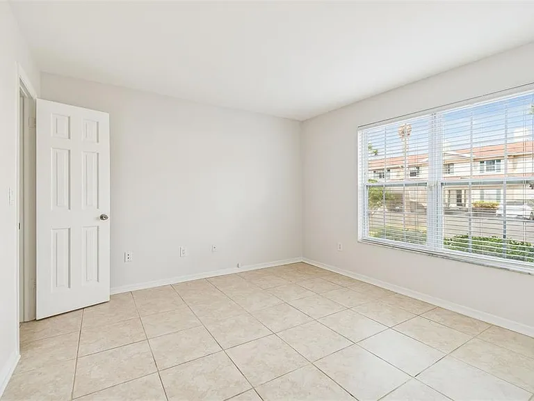 10375 Carrollwood Ln #332 — Photo 24