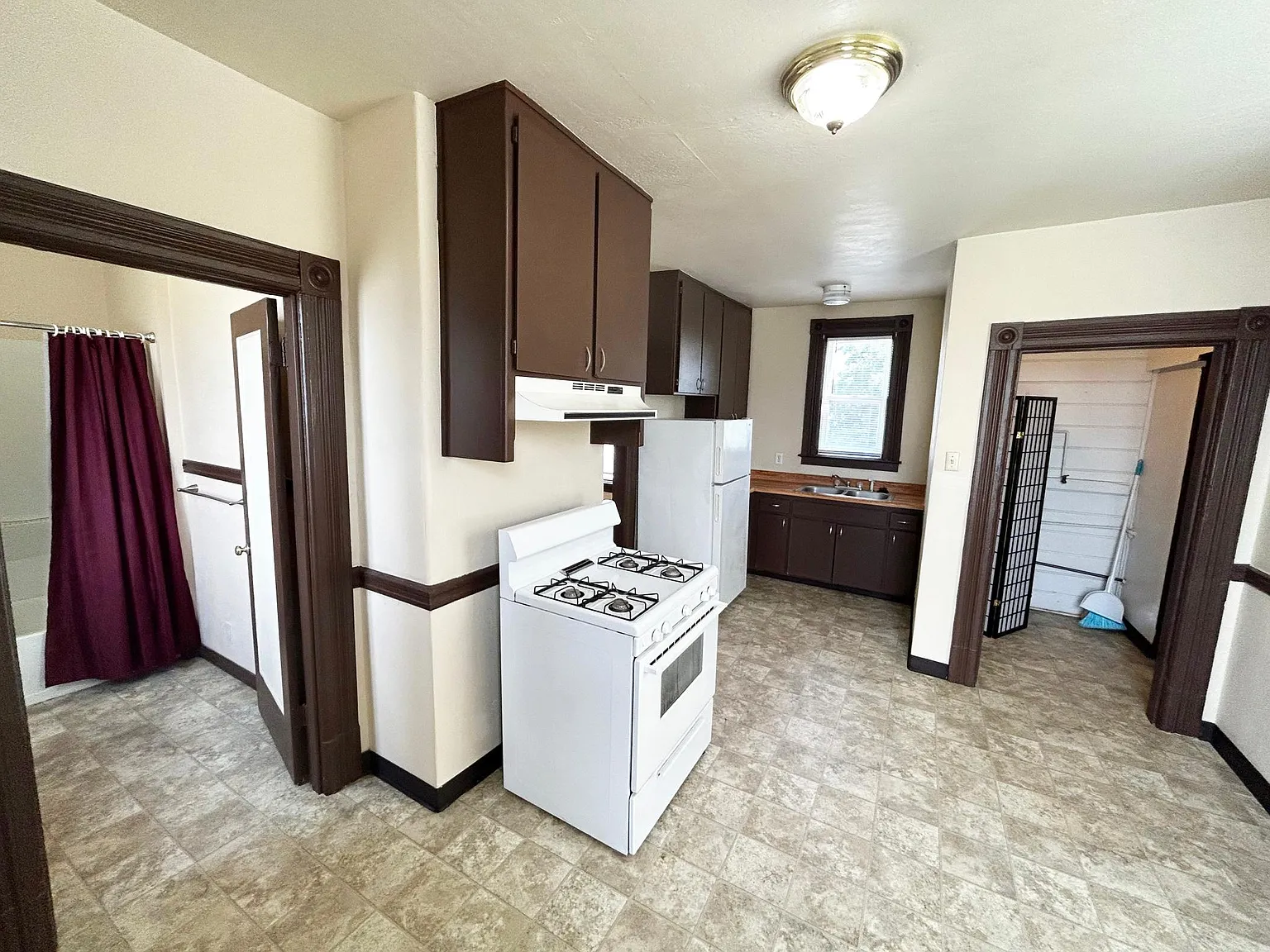 1 bed, 875 sqft, $1,450 — Photo 3
