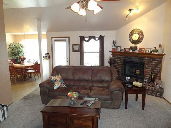 3rd image of 817 N Morgan Dr
