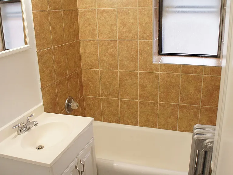 2715 NMA LLC — Photo 31