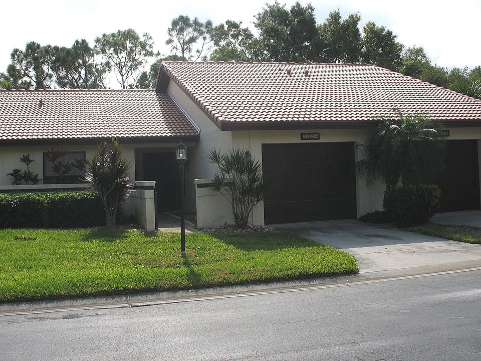front view of this lovely attached villa
