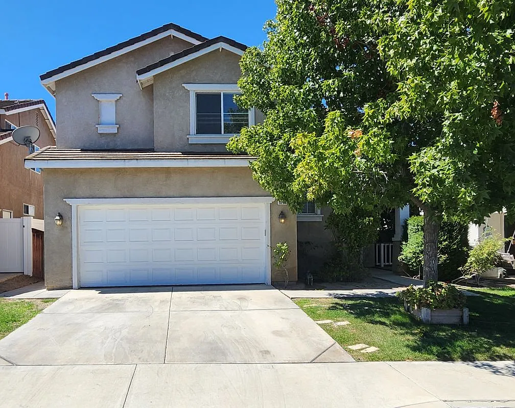 3 bed, 2.5 bath, 1425 sqft, $3,500 — Photo 1
