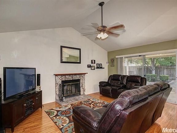 4th image of 8166 Pine Cove Ct