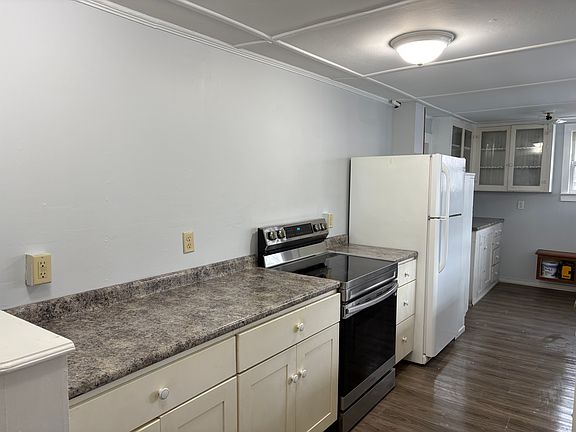 3rd image of 56 Elmwood Ave APT 1