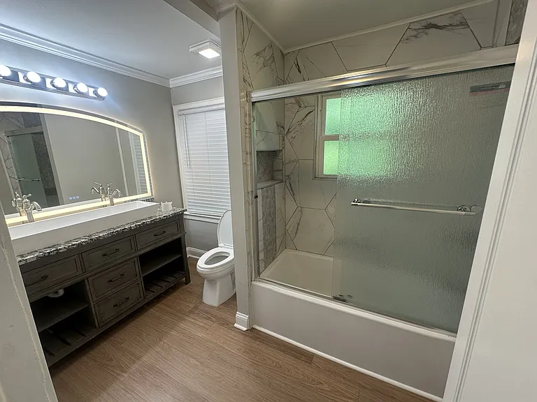 Bathroom 2 - Walk-In Tub Shower - Double Sink