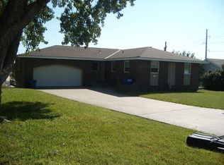 418 Jackson Cir, Junction City, KS 66441
