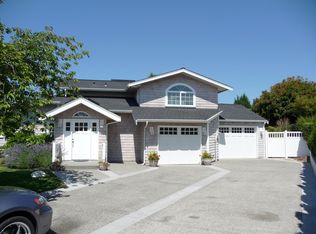 9244 NE 13th St, Clyde Hill, WA 98004