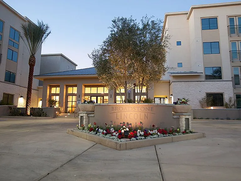 The Lincoln Scottsdale — Photo 13