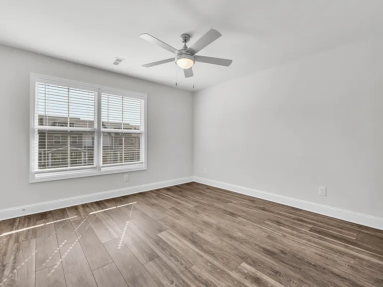 227 Limestone Point Dr — Photo 17