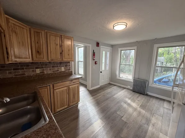 22 West St, Laconia, NH